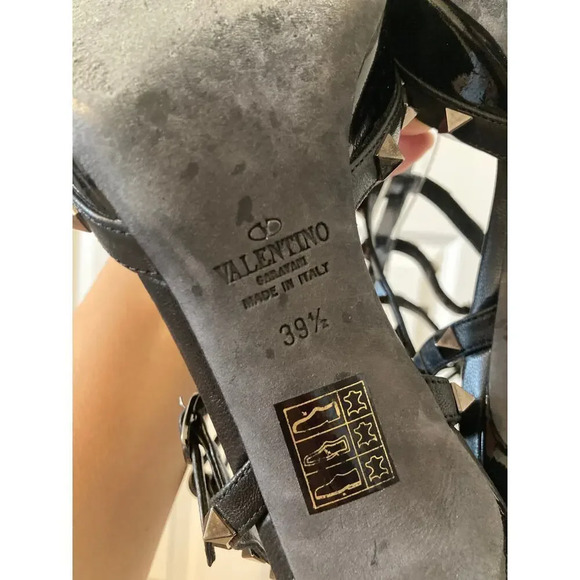 Valentino Garavani noir patent rockstud caged heels pumps - Picture 14 of 16